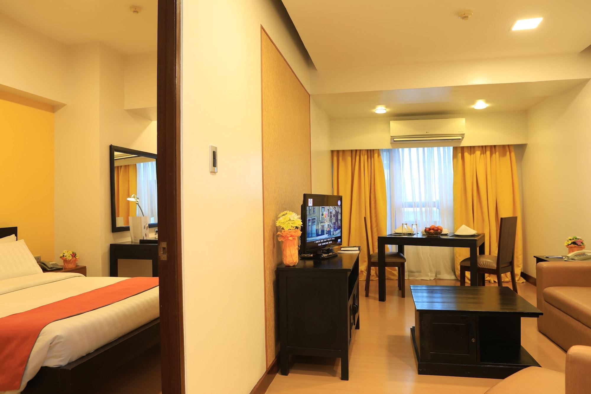 The Malayan Plaza Hotel Pasig City Exterior foto