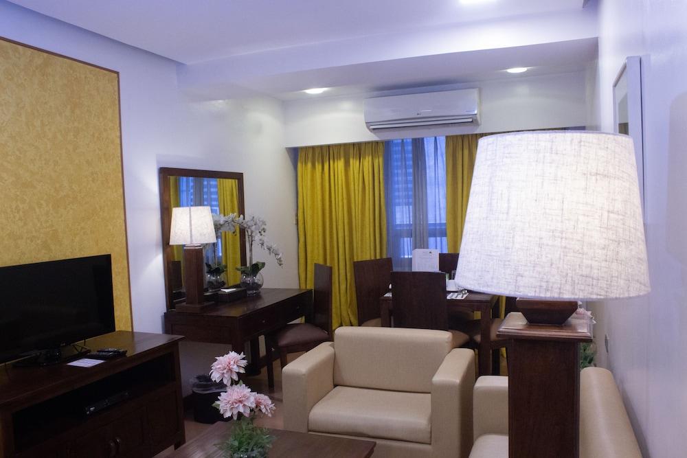 The Malayan Plaza Hotel Pasig City Exterior foto