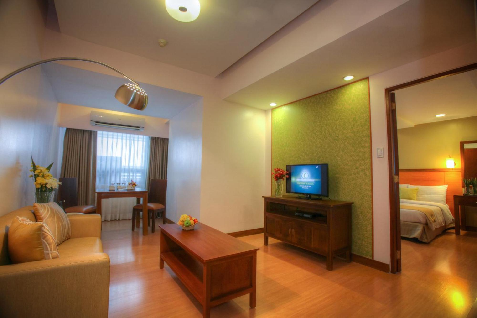 The Malayan Plaza Hotel Pasig City Exterior foto