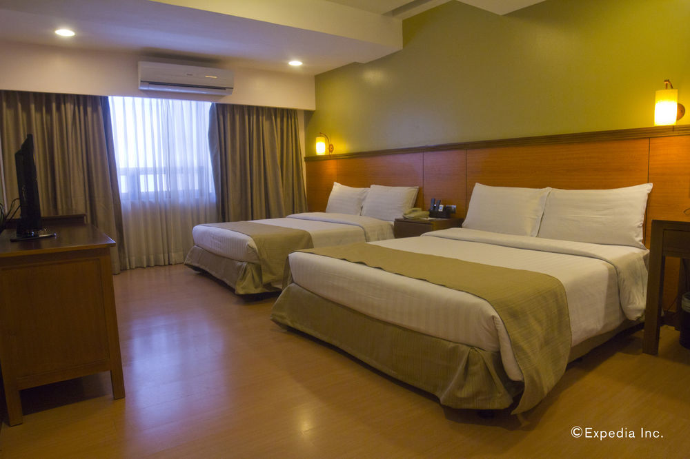 The Malayan Plaza Hotel Pasig City Exterior foto